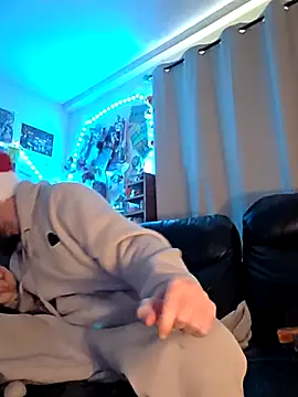 Snapshot of JACKulate31 chatting on 15, 12, 2025 JACKulate31 online show from 15, 12, 2025