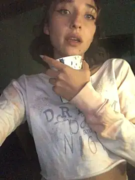 NickiYoung online show from 28, 1, 2025