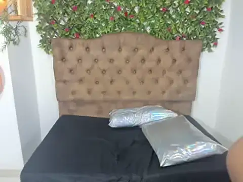 Natasha69 online show from 8, 1, 2025