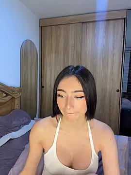 Maddy Jones online show from 21, 6, 2026