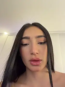 Maddy Jones online show from 19, 7, 2026