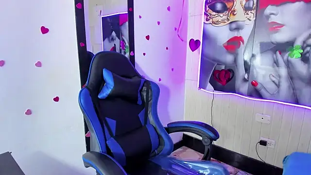 Anniee x online show from 28, 4, 2026