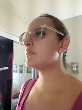 AliceRuivinha2 online show from 13, 9, 2025