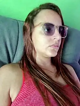 Snapshot of AliceRuivinha2 chatting on 31, 5, 2026 AliceRuivinha2 online show from 31, 5, 2026