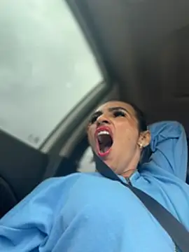 Samantha bigboobs online show from 25, 4, 2026