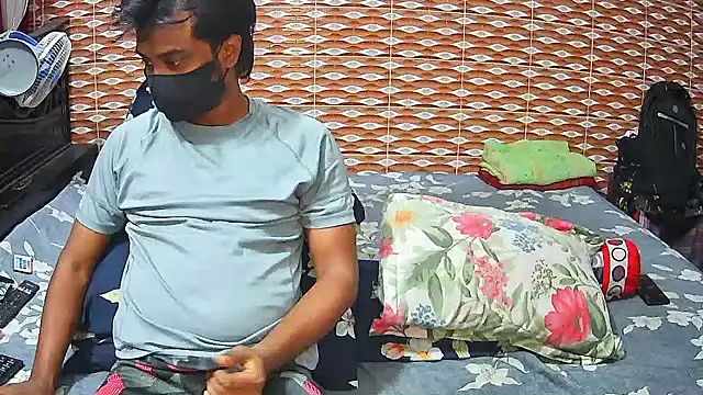 Snapshot of Hot_Nila chatting on 19, 5, 2026 Hot Nila online show from 19, 5, 2026
