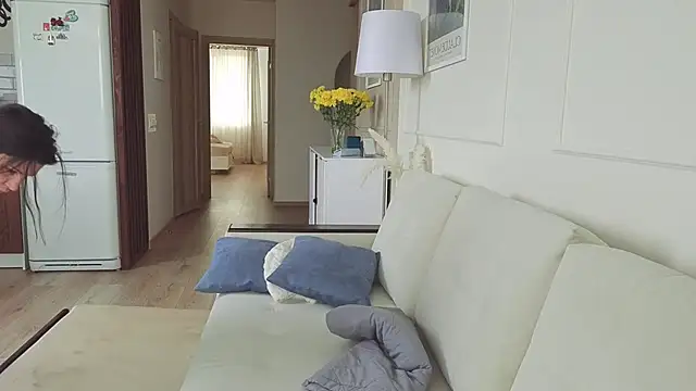 KristineEsme online show from 27, 4, 2026