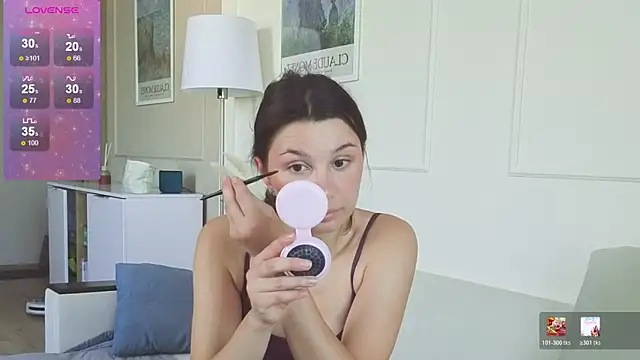 KristineEsme online show from 5, 7, 2026