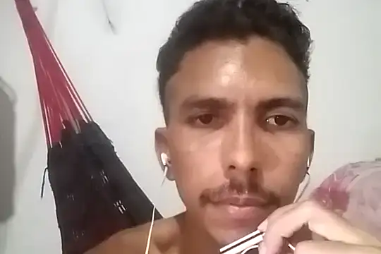 MagrinhoSaradoo online show from 13, 2, 2025