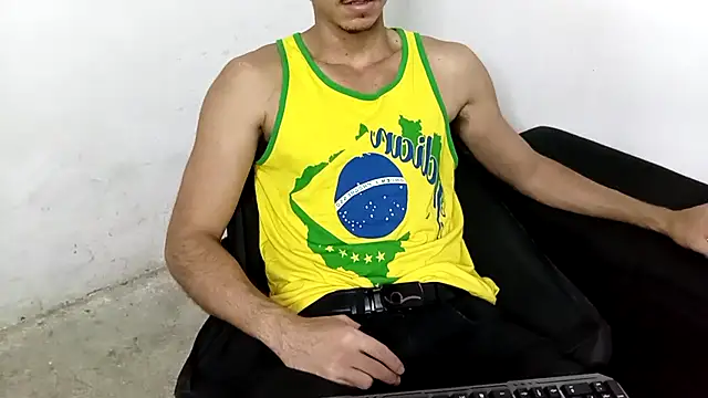 MagrinhoSaradoo online show from 11, 7, 2026