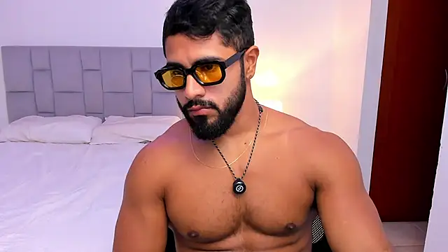 Santiago huntt online show from 18, 4, 2026