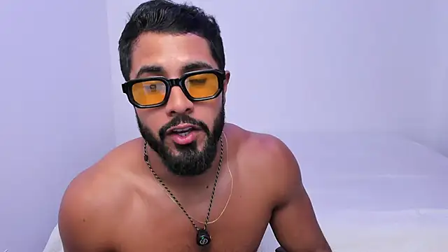 Santiago huntt online show from 24, 4, 2026