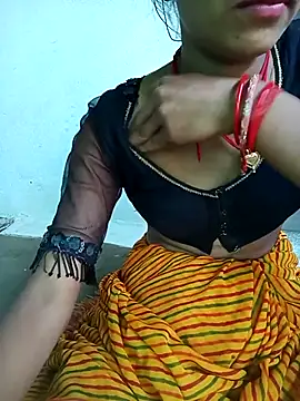 Amaya Bajwa online show from 28, 2, 2025