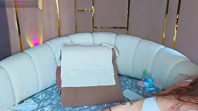 emilytrays online show from 1, 7, 2026