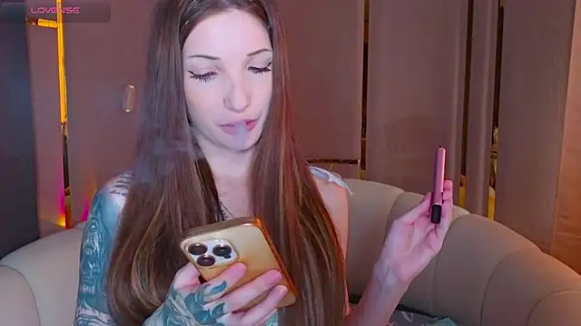 emilytrays online show from 17, 7, 2026