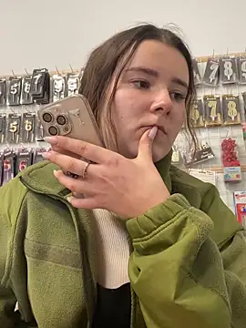 mewKate online show from 22, 4, 2026