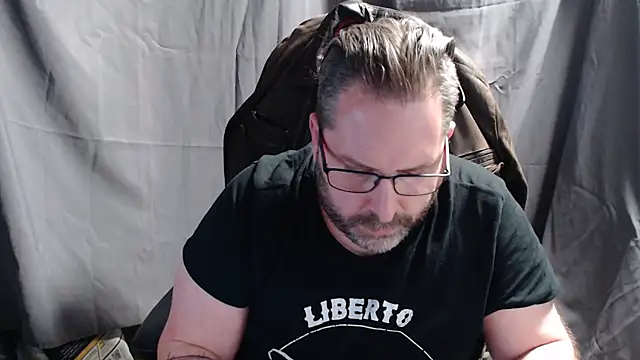 Streamlove77 online show from 11, 1, 2025