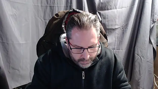 Streamlove77 online show from 5, 2, 2025