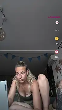 thefrenchkiss25 online show from 26, 4, 2026