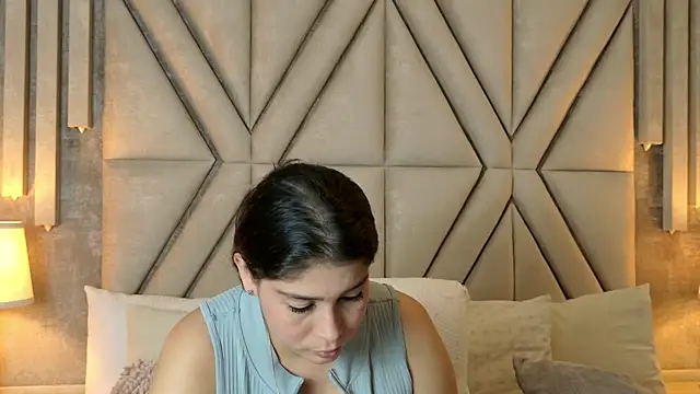 MilaRux online show from 25, 4, 2026