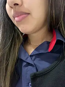 LuizaDiaz online show from 10, 2, 2025