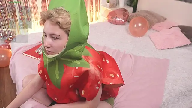 Snapshot of Aurora_First chatting on 15, 1, 2025 Aurora First online show from 15, 1, 2025