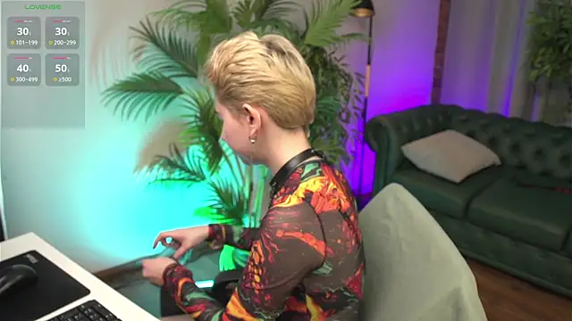 Snapshot of Aurora_First chatting on 19, 1, 2025 Aurora First online show from 19, 1, 2025