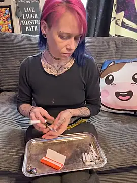 trashbrat online show from 5, 4, 2026