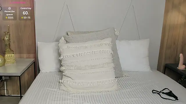 Snapshot of Blue_Angell chatting on 19, 1, 2025 Blue Angell online show from 19, 1, 2025