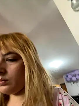 Snapshot of Blue_Angell chatting on 12, 9, 2025 Blue Angell online show from 12, 9, 2025