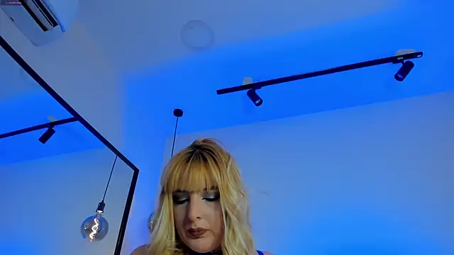 Snapshot of Blue_Angell chatting on 13, 9, 2025 Blue Angell online show from 13, 9, 2025