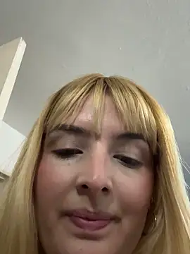 Snapshot of Blue_Angell chatting on 28, 9, 2025 Blue Angell online show from 28, 9, 2025