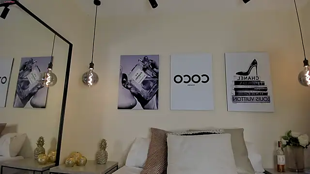 Snapshot of Blue_Angell chatting on 2, 10, 2025 Blue Angell online show from 2, 10, 2025