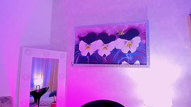 VeronicaOlson  online show from 8, 2, 2025