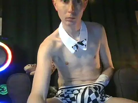 Slytherin-Boy009 online show from 7, 1, 2025