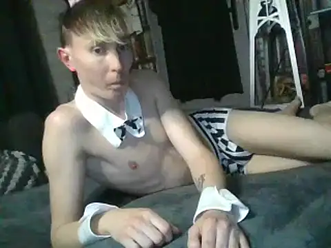 Slytherin-Boy009 online show from 12, 1, 2025