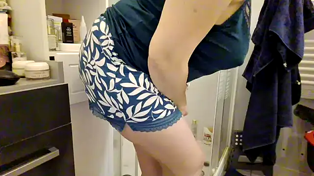 sweetinside  online show from 13, 1, 2025