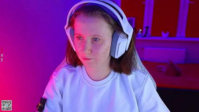 mon lola online show from 25, 11, 2025