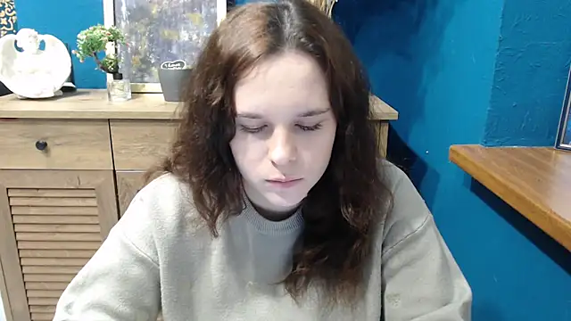 mini girly online show from 19, 12, 2025