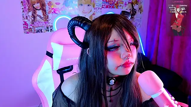 LaytonBox online show from 10, 2, 2025