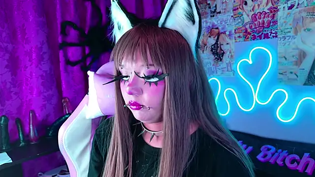 LaytonBox online show from 2, 3, 2025