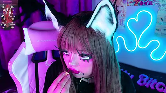 LaytonBox online show from 3, 3, 2025