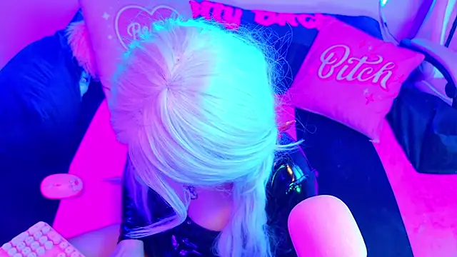 LaytonBox online show from 16, 3, 2025