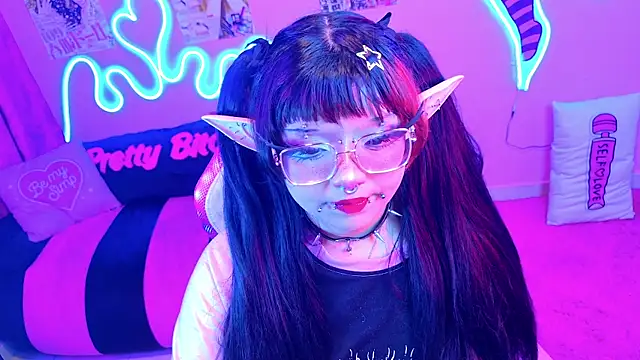 LaytonBox online show from 22, 3, 2025