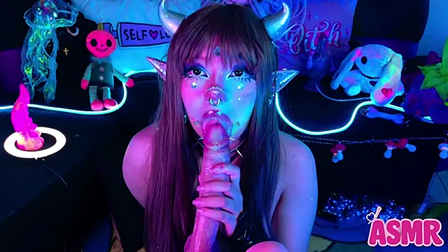 LaytonBox online show from 6, 10, 2025