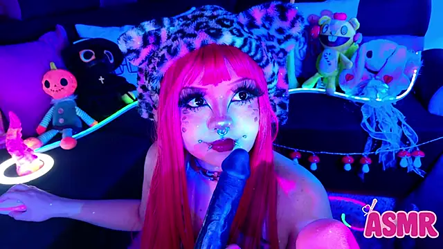 LaytonBox online show from 4, 11, 2025