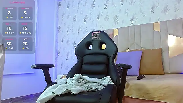 Axel tay online show from 4, 10, 2025