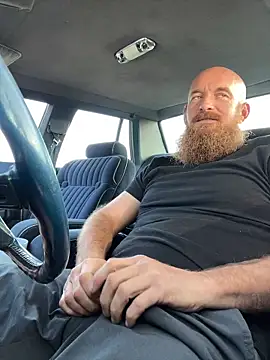 Snapshot of 32XRedBeard chatting on 14, 2, 2026 32XRedBeard online show from 14, 2, 2026