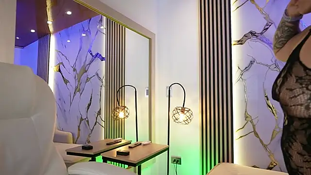 Emma Walkerr  online show from 23, 2, 2026