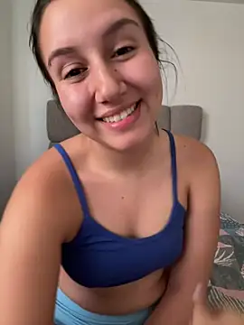 Snapshot of Jullya_x chatting on 13, 7, 2026 Jullya x online show from 13, 7, 2026